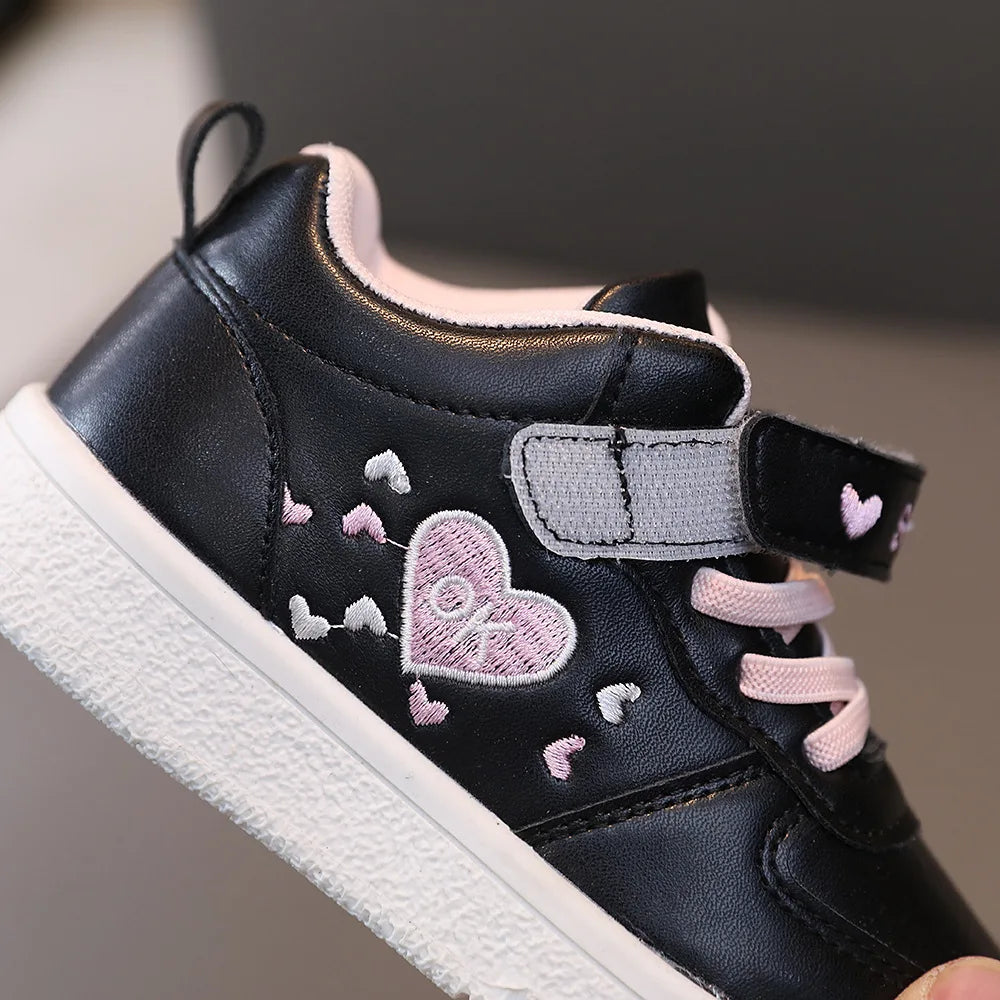 Embroidery Classic Design Sneakers